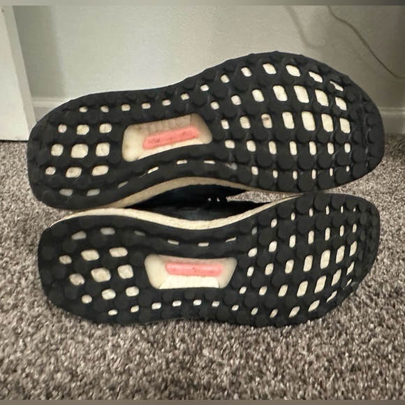 Adidas UltraBoost core Black Sneakers size 7.5 - Picture 9 of 11